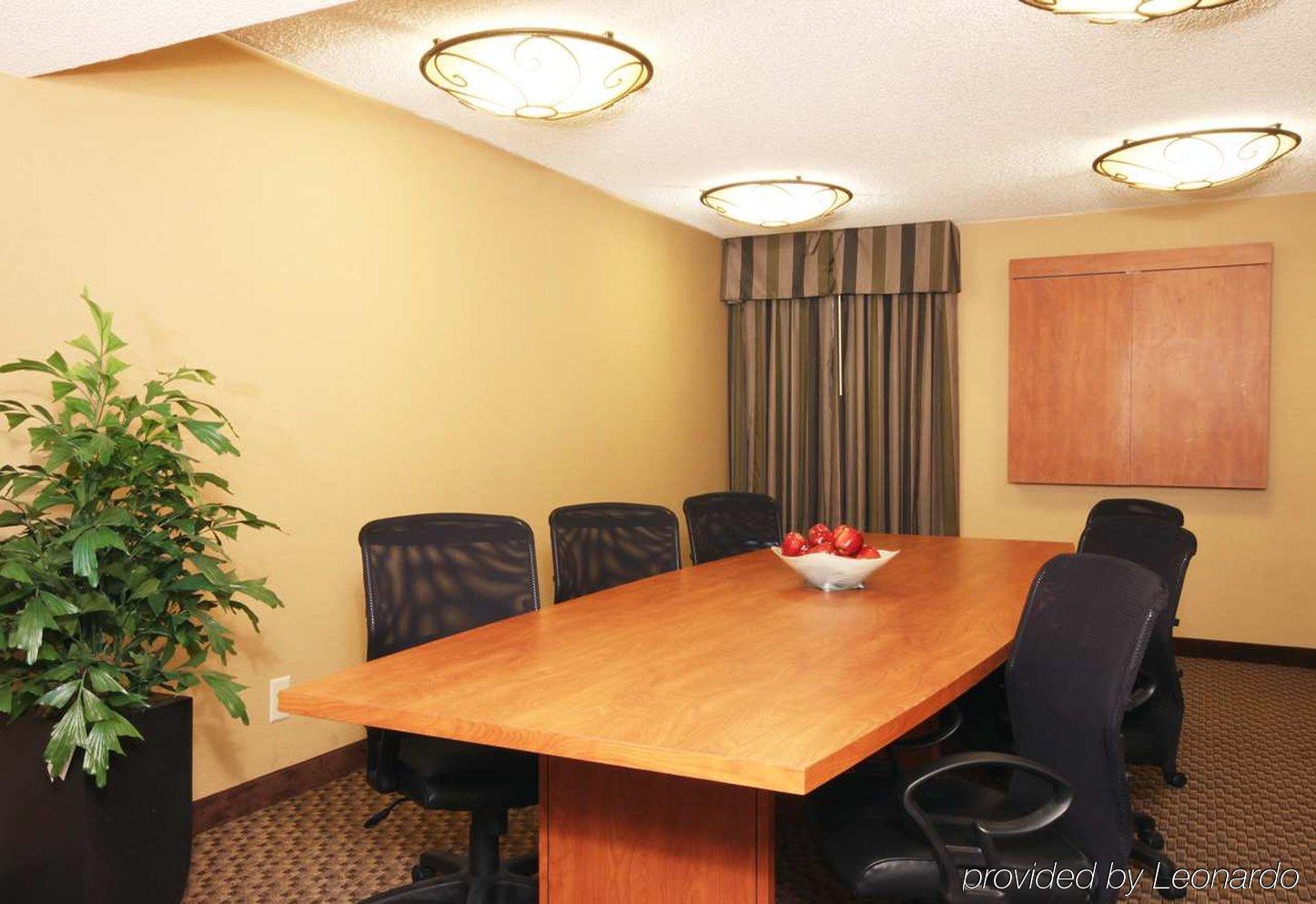 Hampton Inn College Station-Near Texas A&M University Зручності фото